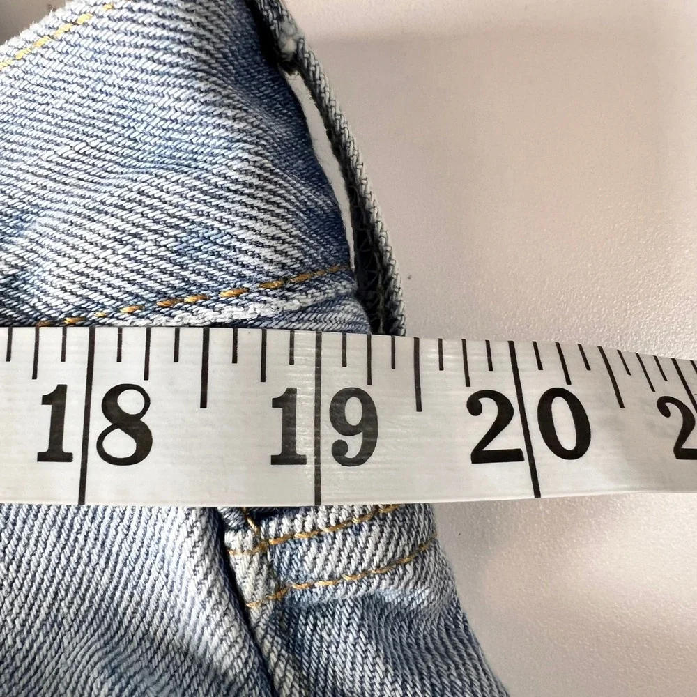 Levis 550 Relaxed Fit Light Wash Denim Jeans Mens W38 L34 100% Cotton